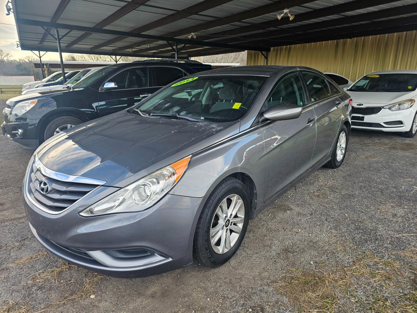 2013 GRAY Hyundai Sonata GLS (5NPEB4AC4DH) with an 2.4L L4 DOHC 16V engine, 6-Speed Automatic transmission, located at 533 S Seven Points BLVD, Seven Points, TX, 75143, (430) 255-4030, 32.313999, -96.209351 - Photo#0